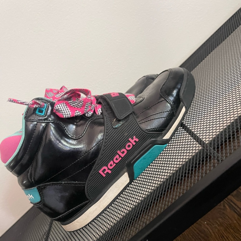 Vintage women’s Reeboks size 7